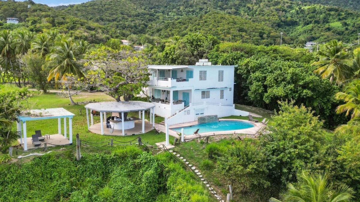 Maunabo House | Beachfront House in Maunabo w/Pool & Views