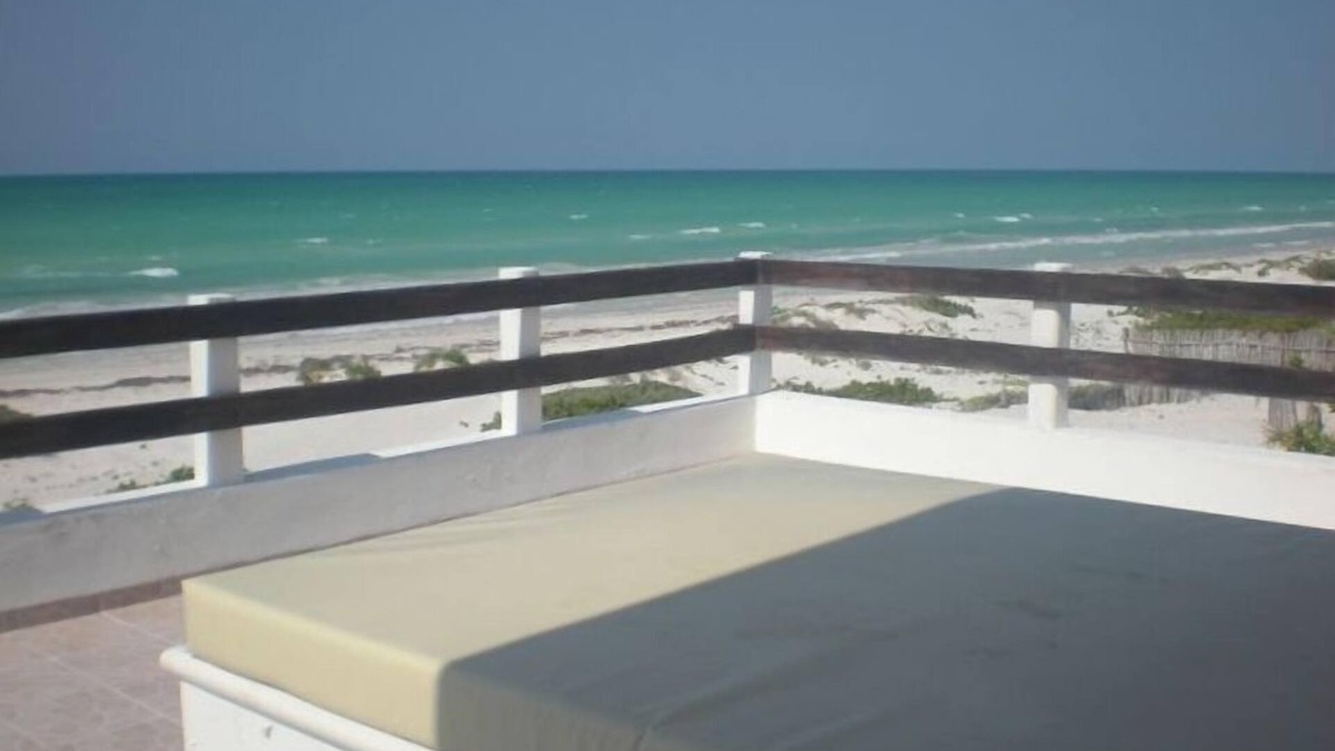 El Cuyo House | Beachfront House in Quaint Fishing Village - private beach!