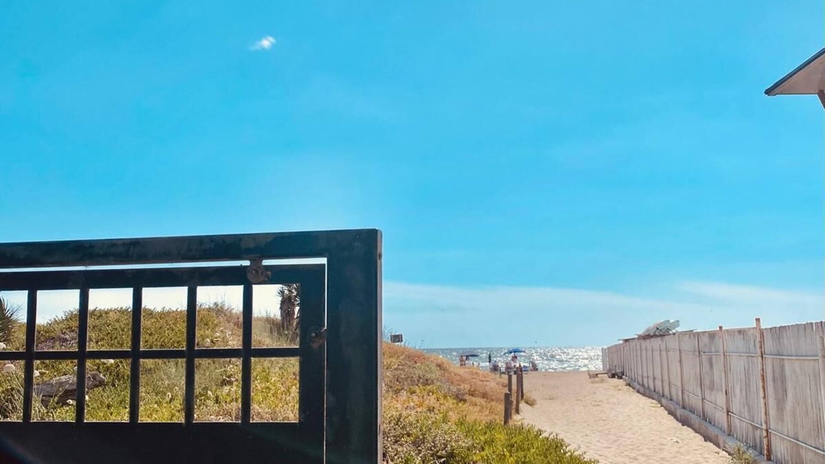 Focene House | Beachfront house with direct beach access I
