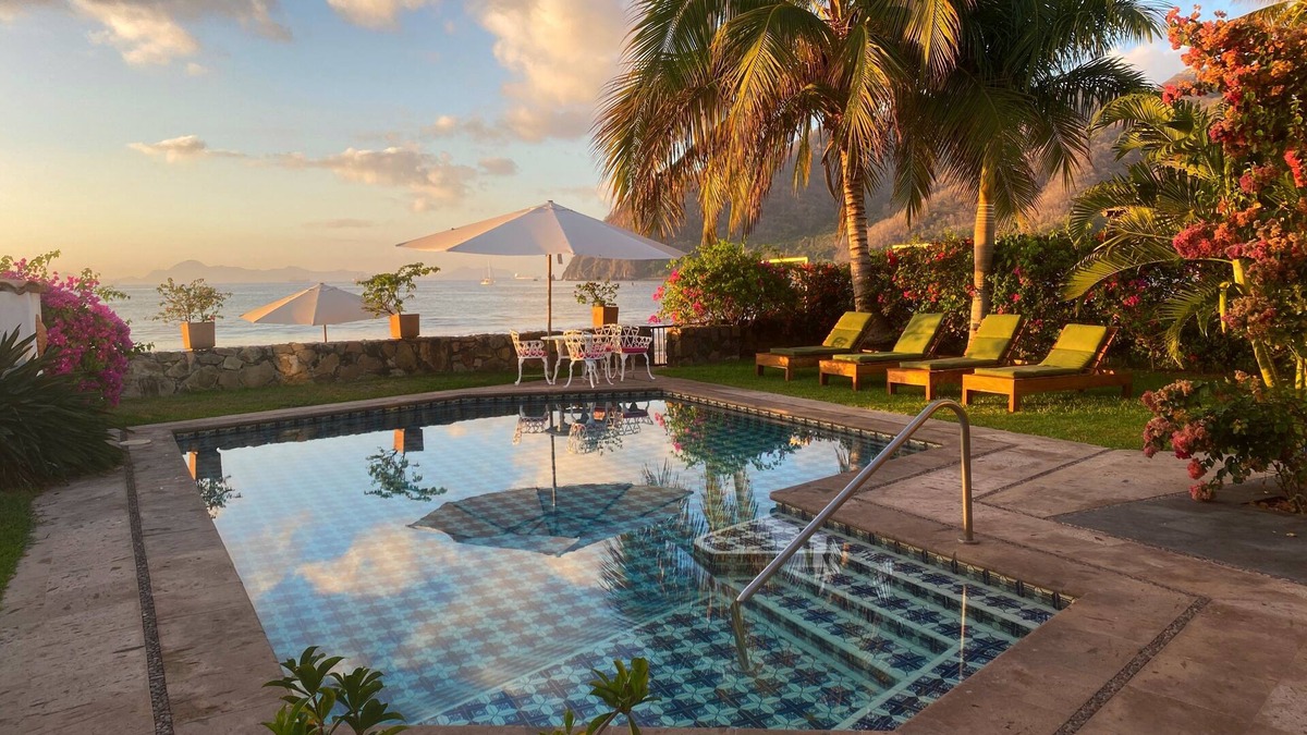 Manzanillo House | Beachfront Jewel directly on the beach in gated community at Club Santiago