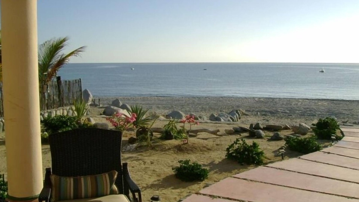 Los Barriles House | Beachfront Living- Beach & Ocean as Your Front Yard