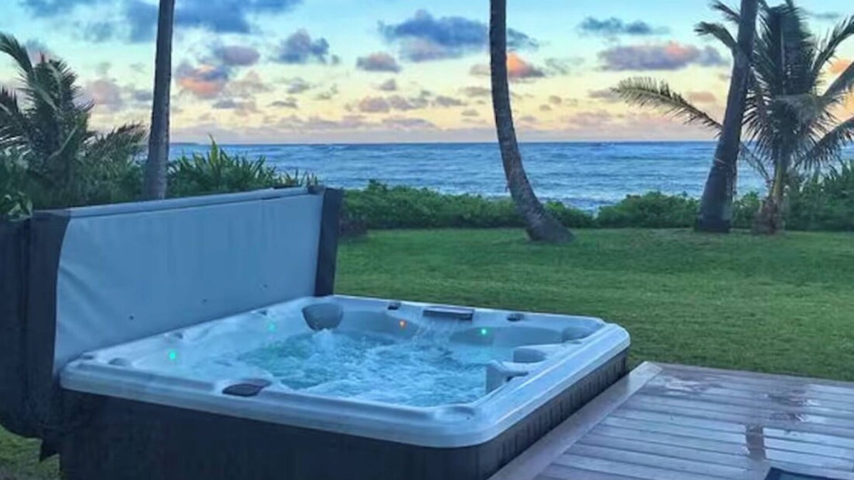 Laie House | Beachfront Luxe Home on North Shore – Sleeps 18, AC, Hot Tub, Fire Pit & More!