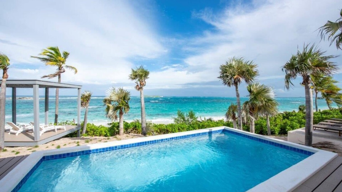 Double Bay House | Beachfront Luxury Tropical Villa, Pura Vida, Romantic Paradise, POOL!