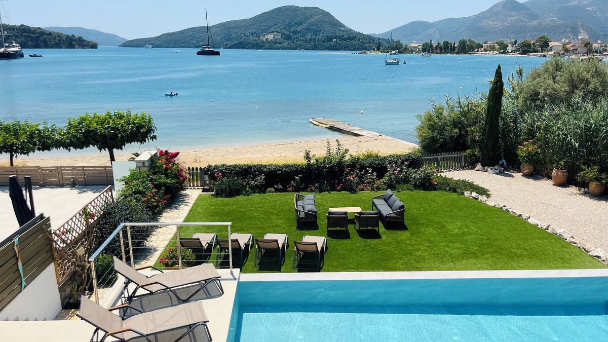 Perigiali Villa | BEACHFRONT Luxury Villa - Private Swimming Pool, Garden & Direct Beach Access