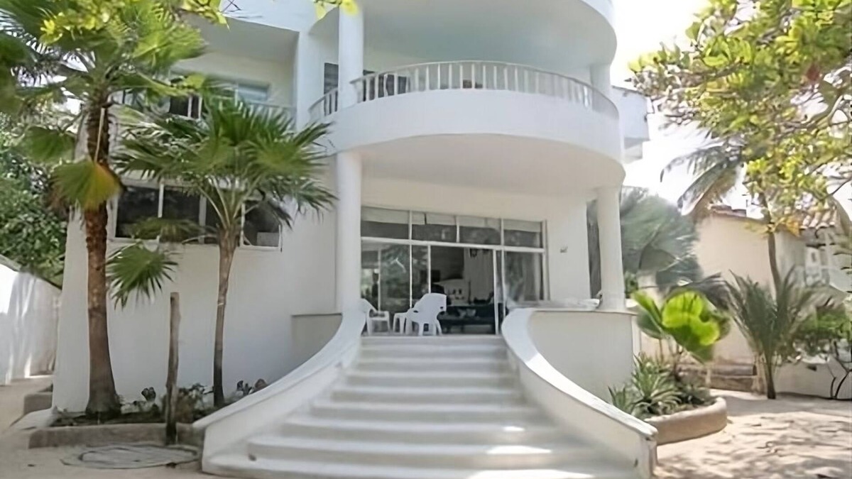 San Antero House | Beachfront Mangrove Cottage (Playa Blanca, San Antero)