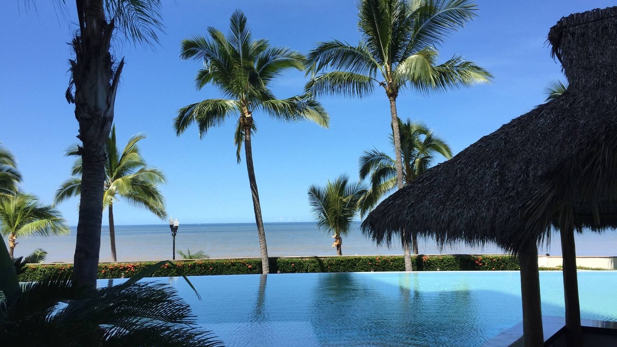 Emiliano Zapata Condo | Beachfront Panoramic Oceanview Modern Luxury (Old Town Romantic Zone)