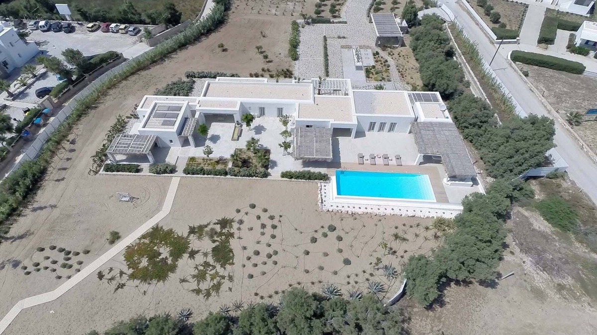 Chrissi Akti Villa | Beachfront Paros Villa | Villa Sandshell | 4 Bedrooms | Direct Access to Beach.