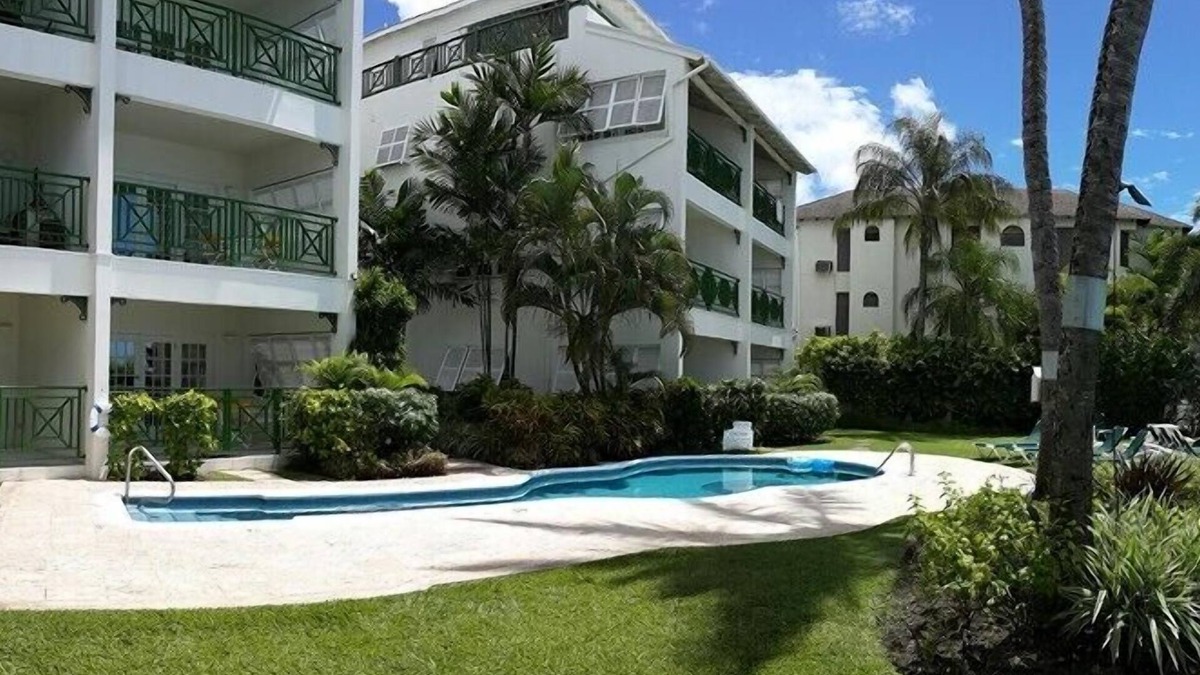 Worthing Condo | Beachfront Penthouse #7 Leith Court