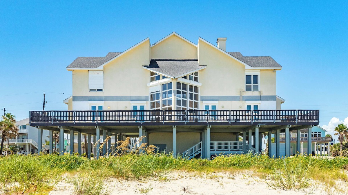 Indian Beach House | Beachfront & Pet Friendly! Great Gulf Views, Walk to the Beach