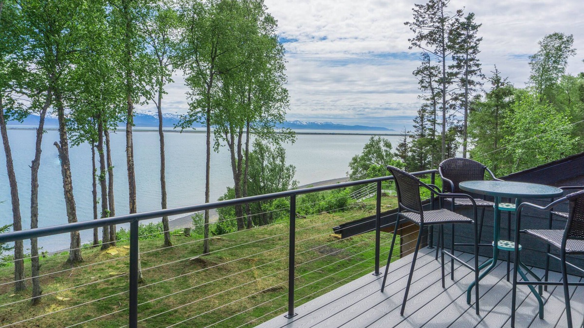 Homer House | Beachfront property! 2 Bed/2 Bath and no added cleaning fees