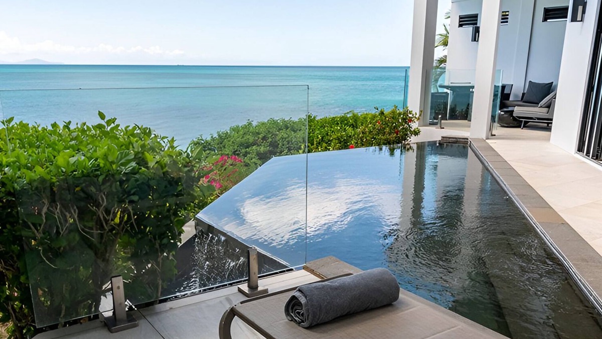 Fryes Beach House | Beachfront Relaxation Suite with Breathtaking Sea Backdrop - Near Ffryes Beach