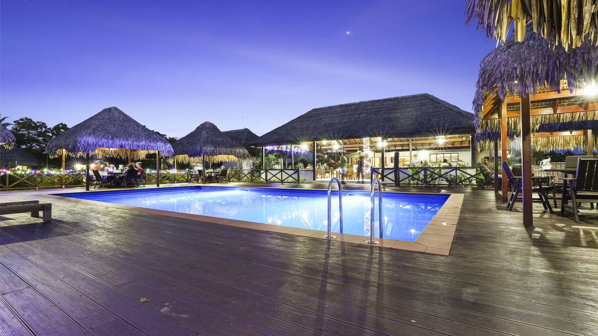 Luganville Resort | Beachfront Resort