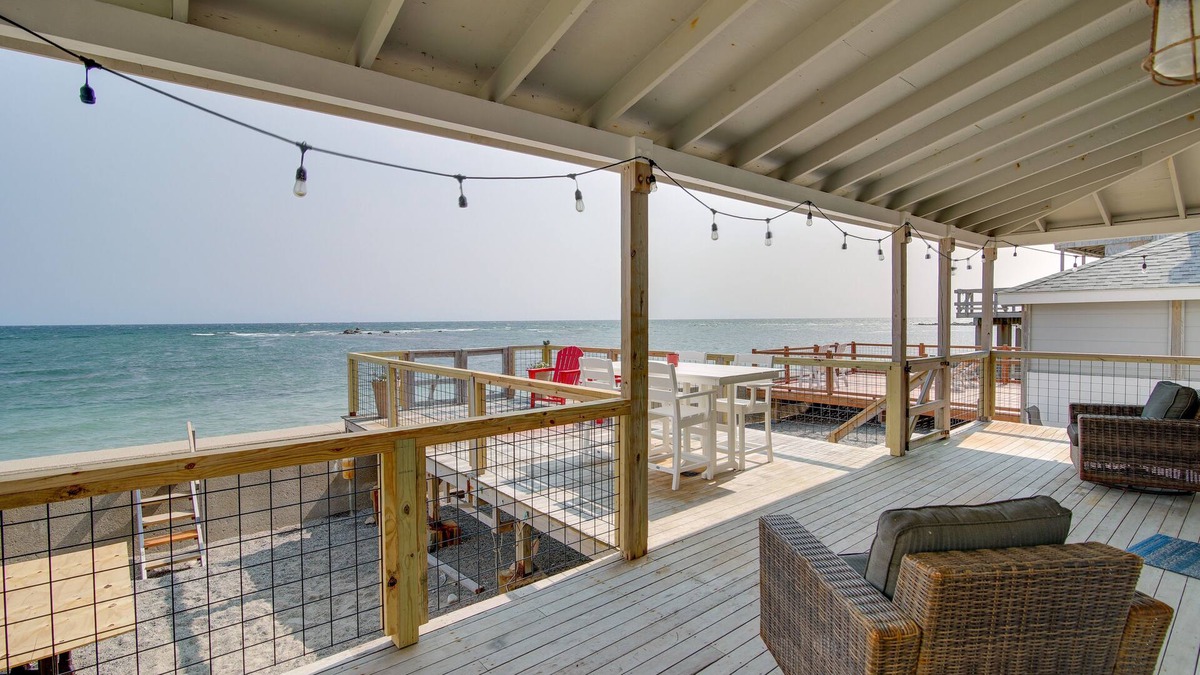 Scituate House | Beachfront Scituate Home w/Beautiful Ocean View
