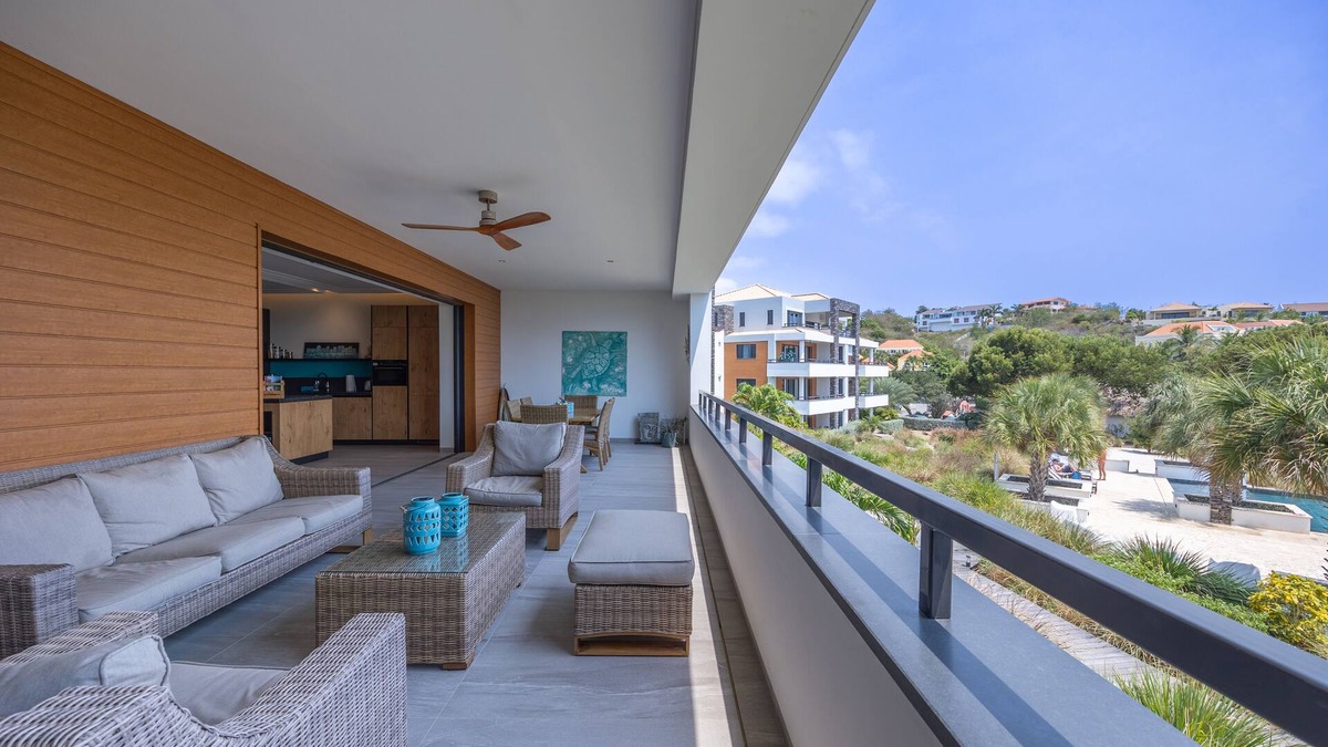 Sint Michiel Apartment | Beachfront, sea view 3 BDR luxury The Shore @ Blue Bay Beach and Golf Resort