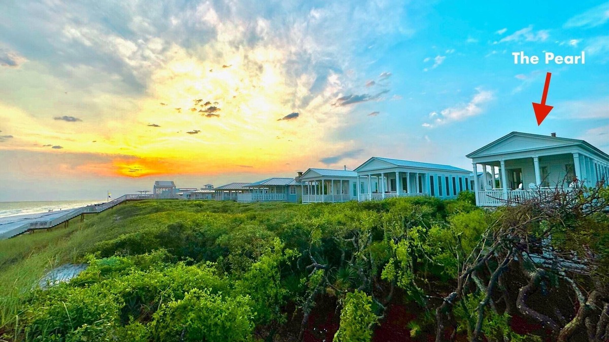 Seaside House | Beachfront Spectacular picture perfect renovation in Seaside