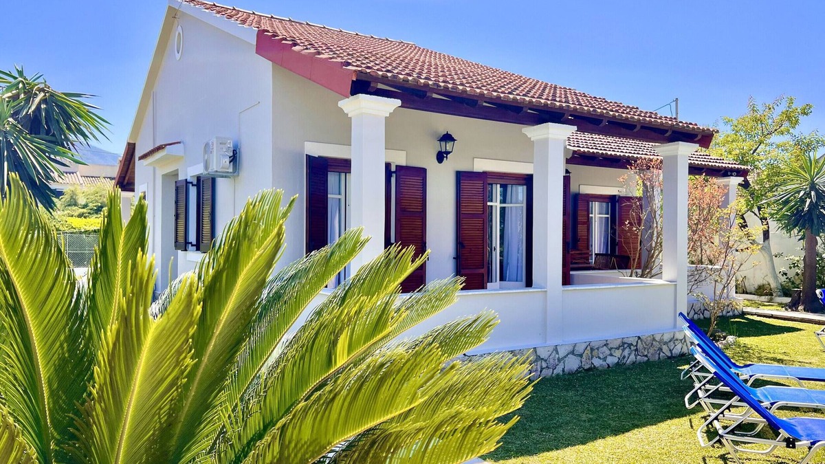 Acharavi Apartment | Beachfront Suite GardenMare 2