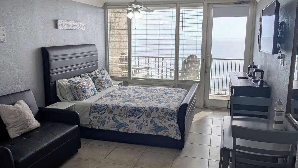 Daytona Beach Shores Condo | Beachfront Suite in Daytona Beach, FL with direct full ocean view! 5th Floor