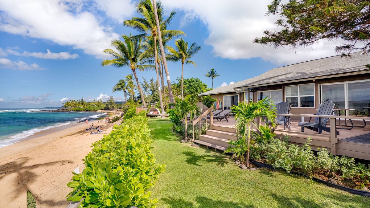 Haleiwa House | Beachfront | Sunsets | Spa | Surf Spot