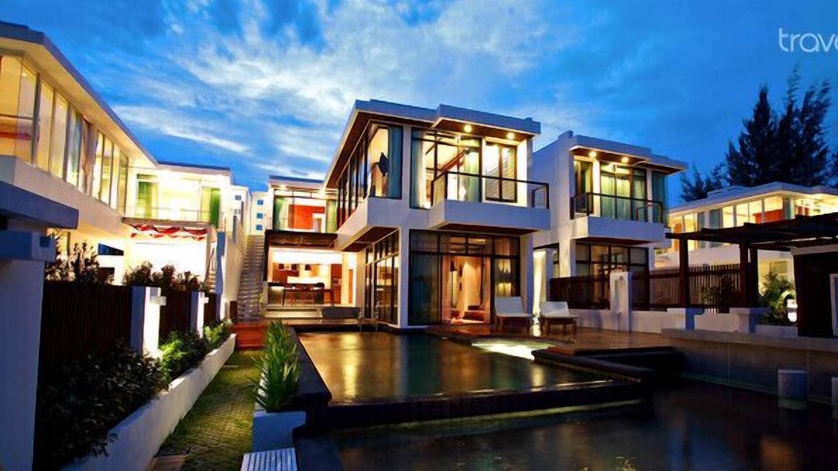 Prachuap Khiri Khan Villa | Beachfront 3 Bedrooms Pool Villas