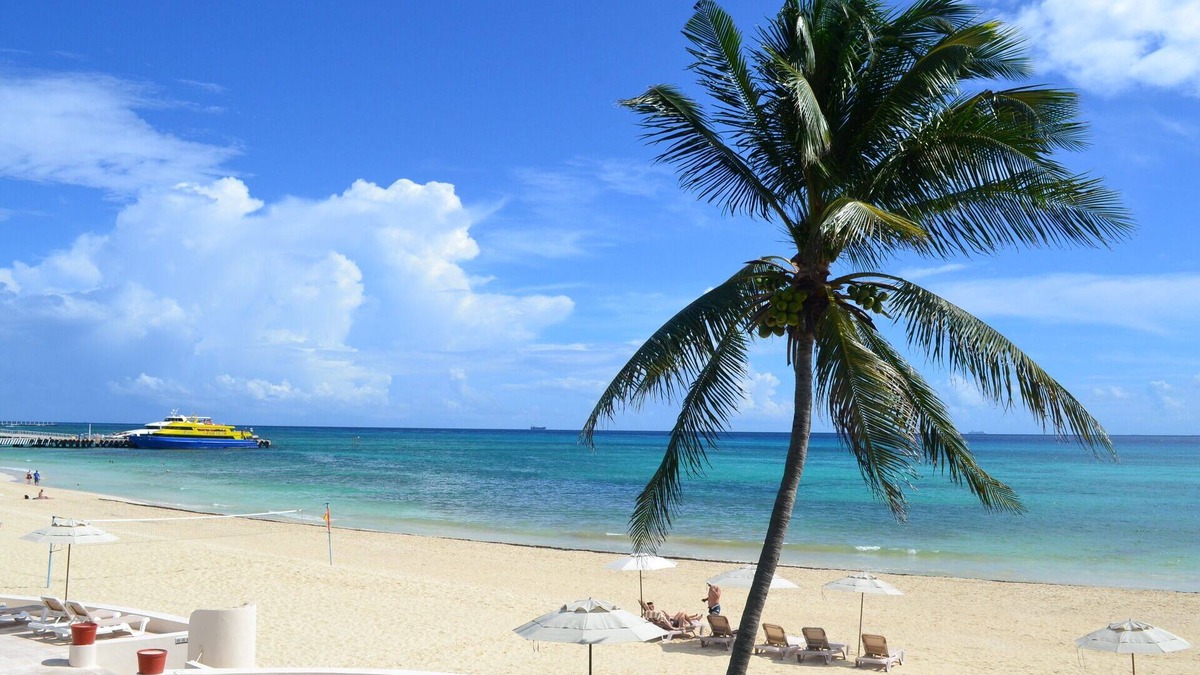Playacar Fase I Condo | BEACHFRONT The best view of the beach! 3 Bedroom 3 Bath condo in Xaman ha