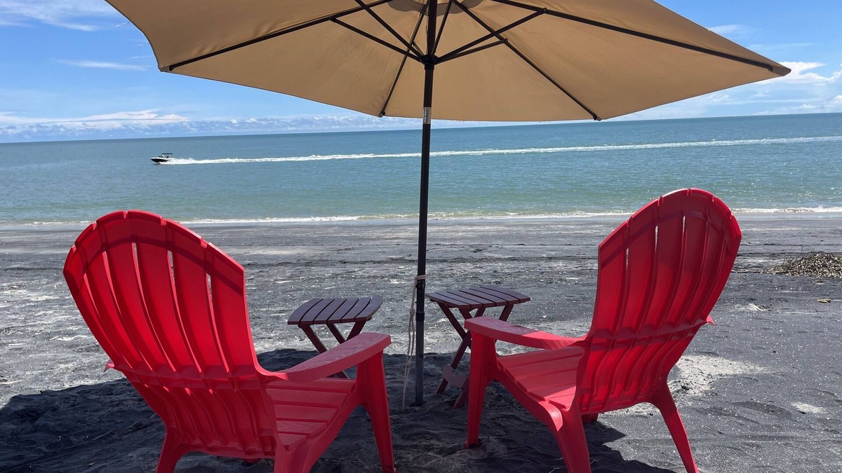 El Farallon del Chiru House | Beachfront Villa in Decameron