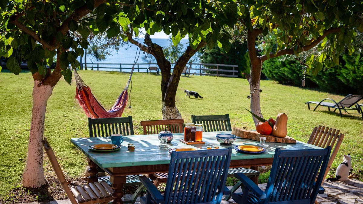 Agios Matthaios Villa | Beachfront Villa Meliti