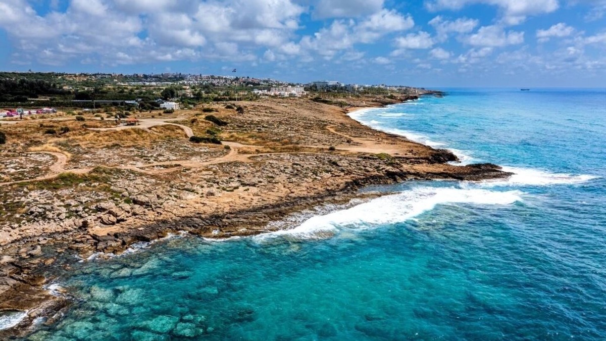 Kissonerga Villa | Beachfront Villa – Private Pool, Sunset Views, Sleeps 10 for Families & Groups
