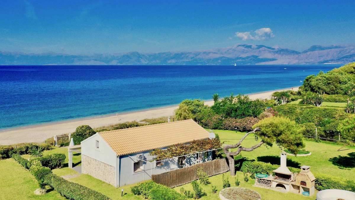 Acharavi Villa | Beachfront Villa Stato Da Mar Grande