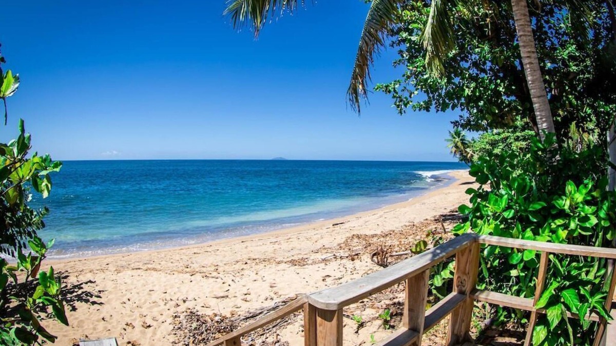 Ensenada Condo | Beachfront w/pool-Vista Del Mar y Sol unit 105