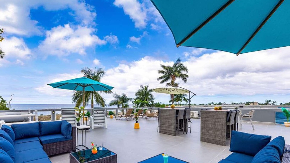 St. Ann's Bay House | Beachfront with Rooftop Scenic Ocean View