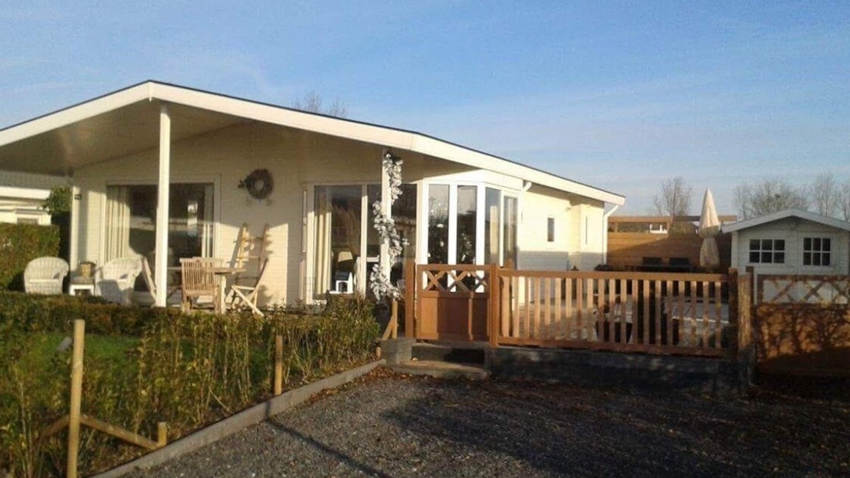 Breskens Ski Chalet | Beachhouse "Little- Diamond"