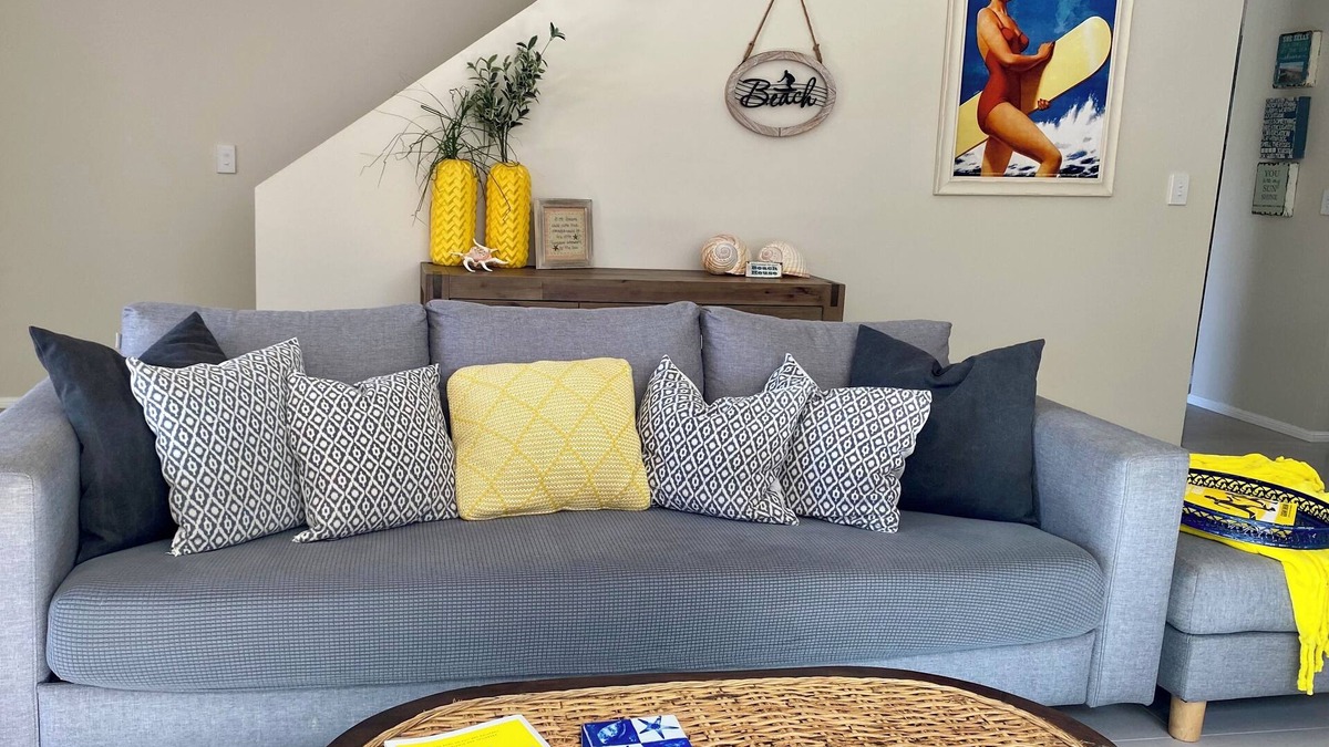 Pottsville House | Beachhouse on Seabrae -SO close to beach and ESTUARY- Pet Friendly - free Wifi