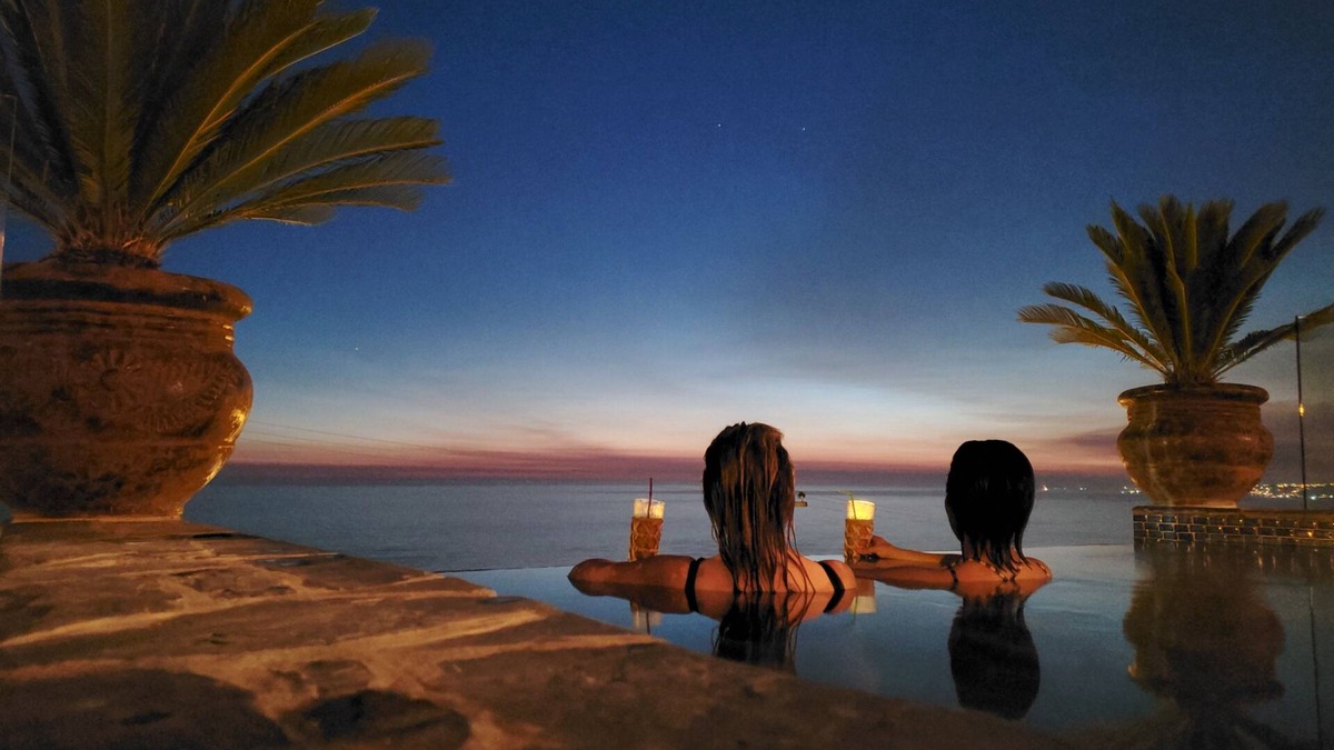 Primo Tapia House | BeachPleaseBaja - Hacienda with Infinity Jacuzzi!