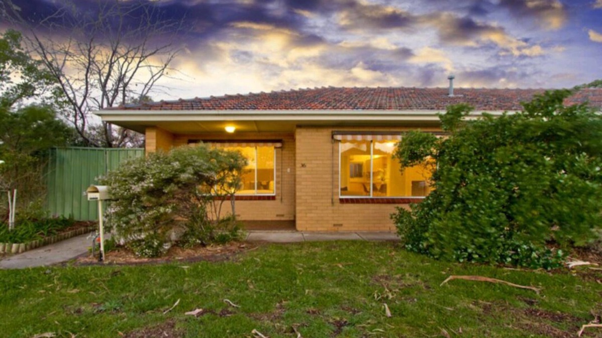 Grange Villa | Beachside and 15mins to city. Perfect for LIV Golf, 4 mins away. Pet Friendly!