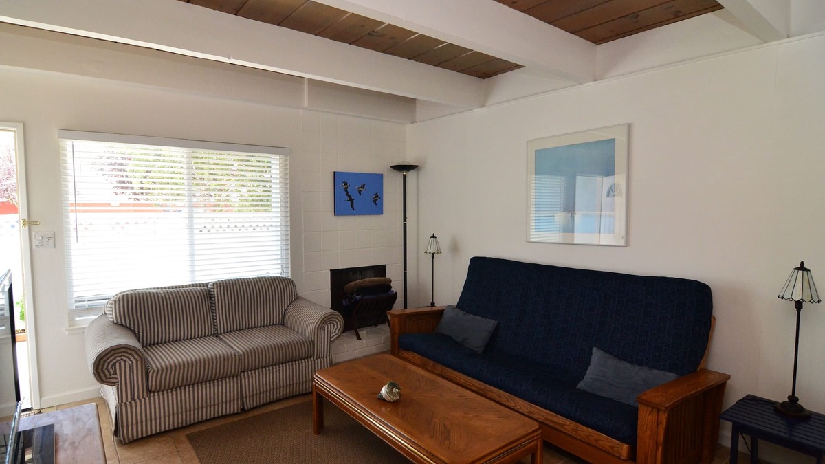 Rio del Mar House | Beachside Aptos - Quick Walk to Beach, Pet Friendly, WIFI, Washer & Dryer
