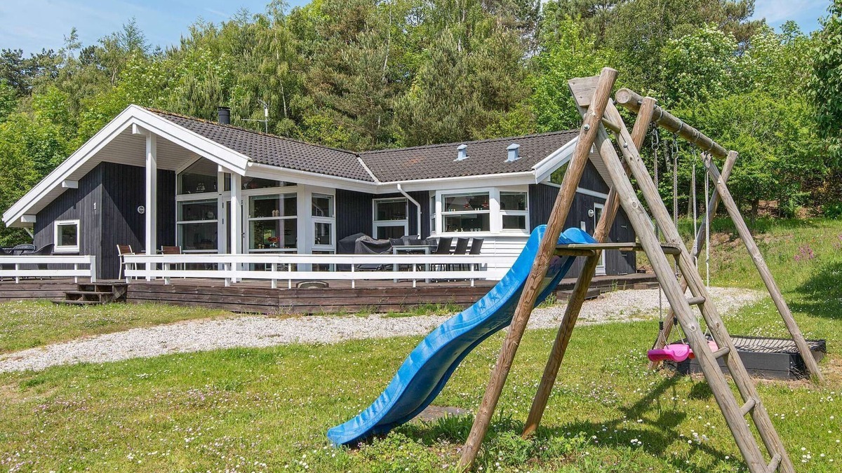 Lyngsbæk Strand House | Beachside Bliss in Lyngsbaek - By Traum Ferienwohnungen