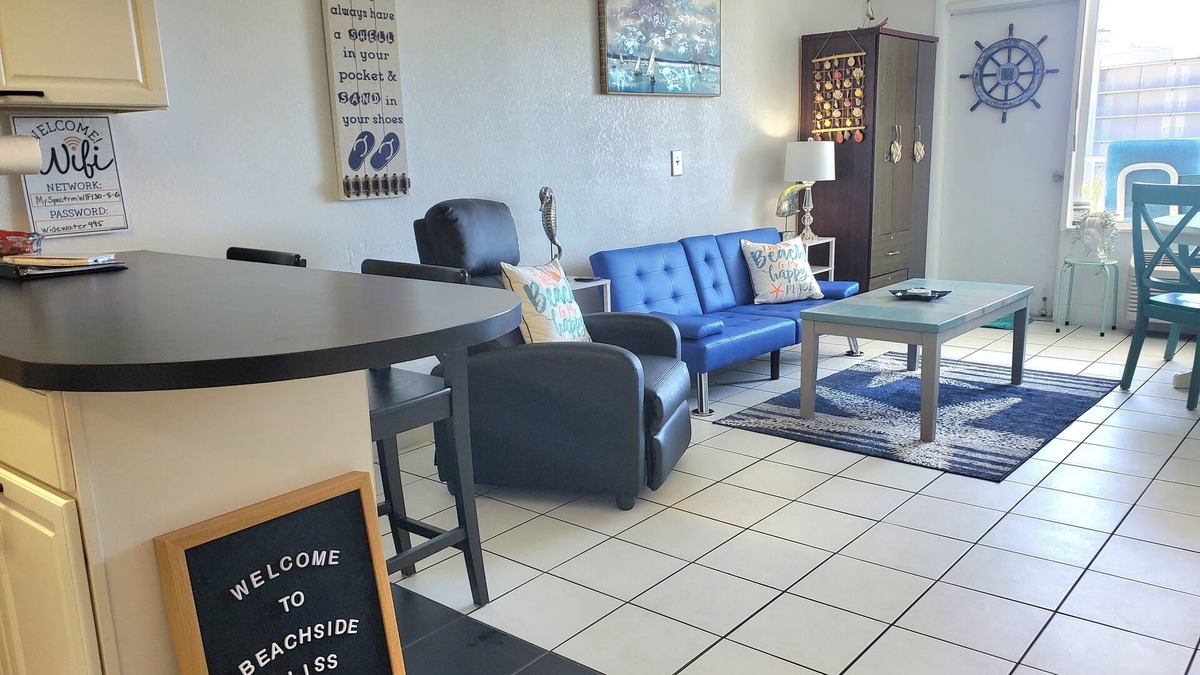 South Peninsula Historic District Condo | *"Beachside Bliss: Ocean Views & Endless Fun in Daytona!"*