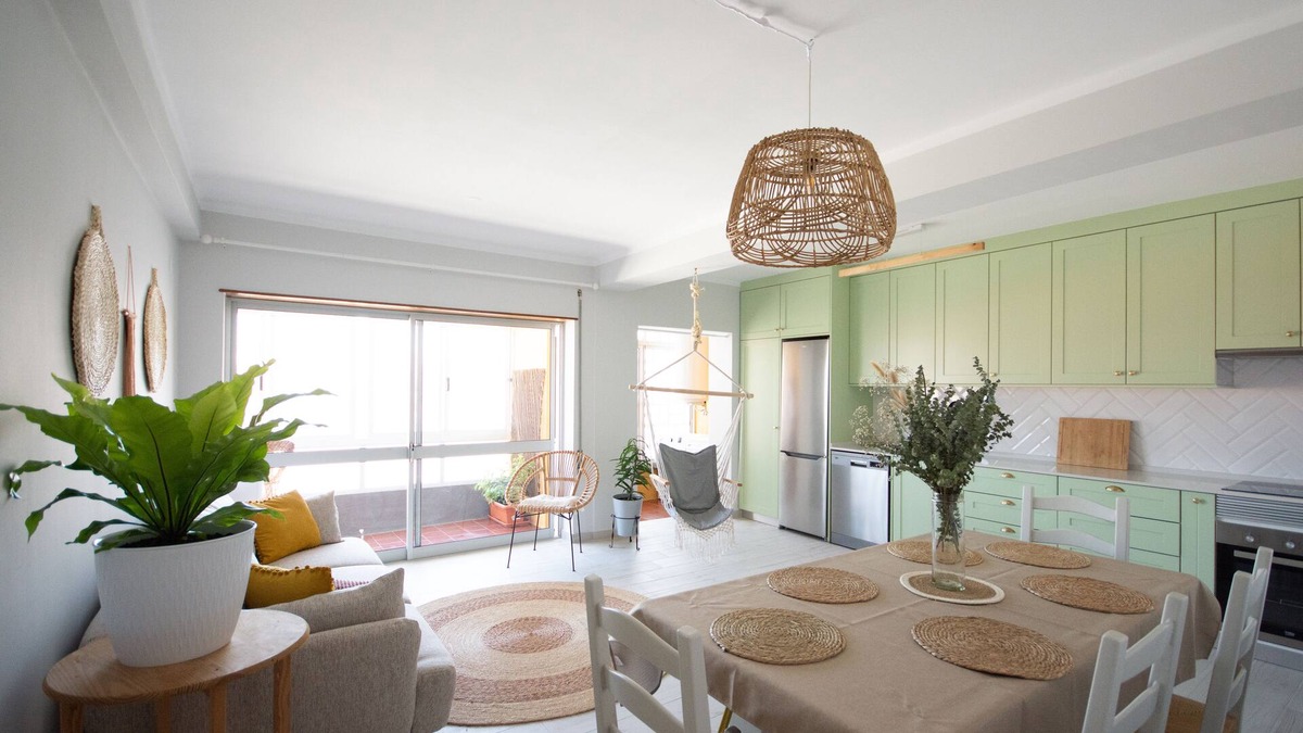 Peniche de Cima Apartment | Beachside Bliss: Surf Sisters Apartment, steps to beach, prime location!
