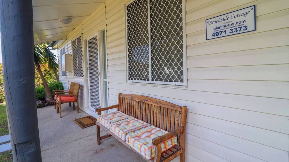 Blacksmiths House | Beachside Cottage across from Blacksmiths Beach