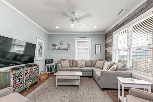 Morgantown House | Beachside Getaway- Jacuzzi Fire Pit 3-Min Walk to Beach