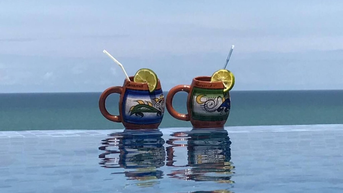 Rio Hato Cottage | Beachside Getaway: Pool, Cliffside Views, and Direct Beach Access