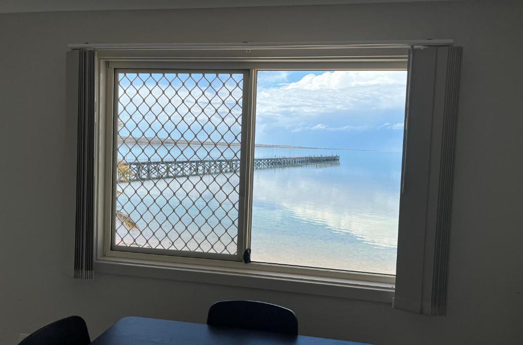 Ripon Apartment | Beachside & Jetty View Apartment 7 - Sea Eagle Nest Apartment