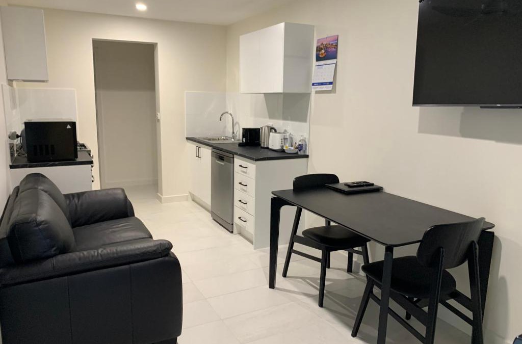 Ripon Apartment | Beachside & Jetty View Apartment 4 - First Mate Apt limited sea view