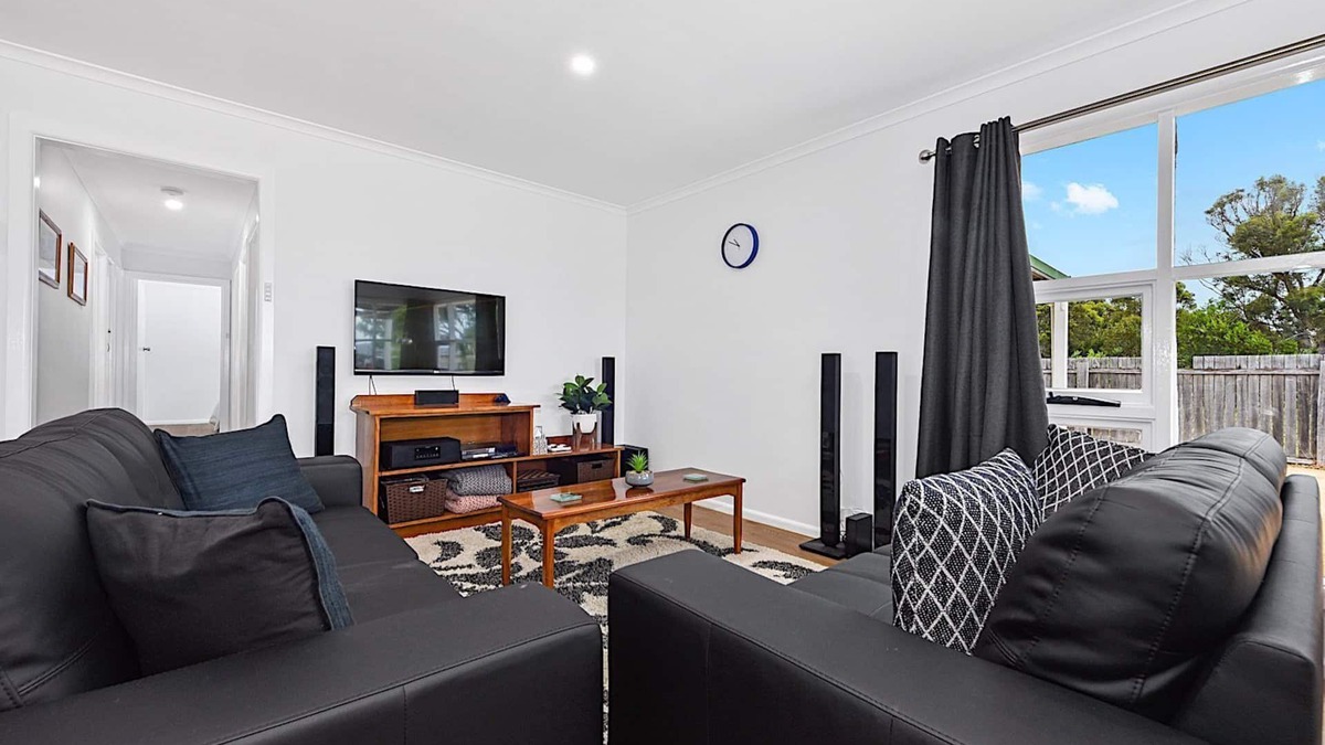 Stieglitz House | Beachside Luxe - Pet Friendly
