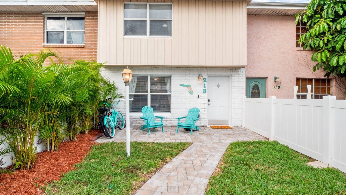 Cape Caneveral Beach Gardens House | Beachside Space Coast Townhouse, walk to the beach, pet friendly