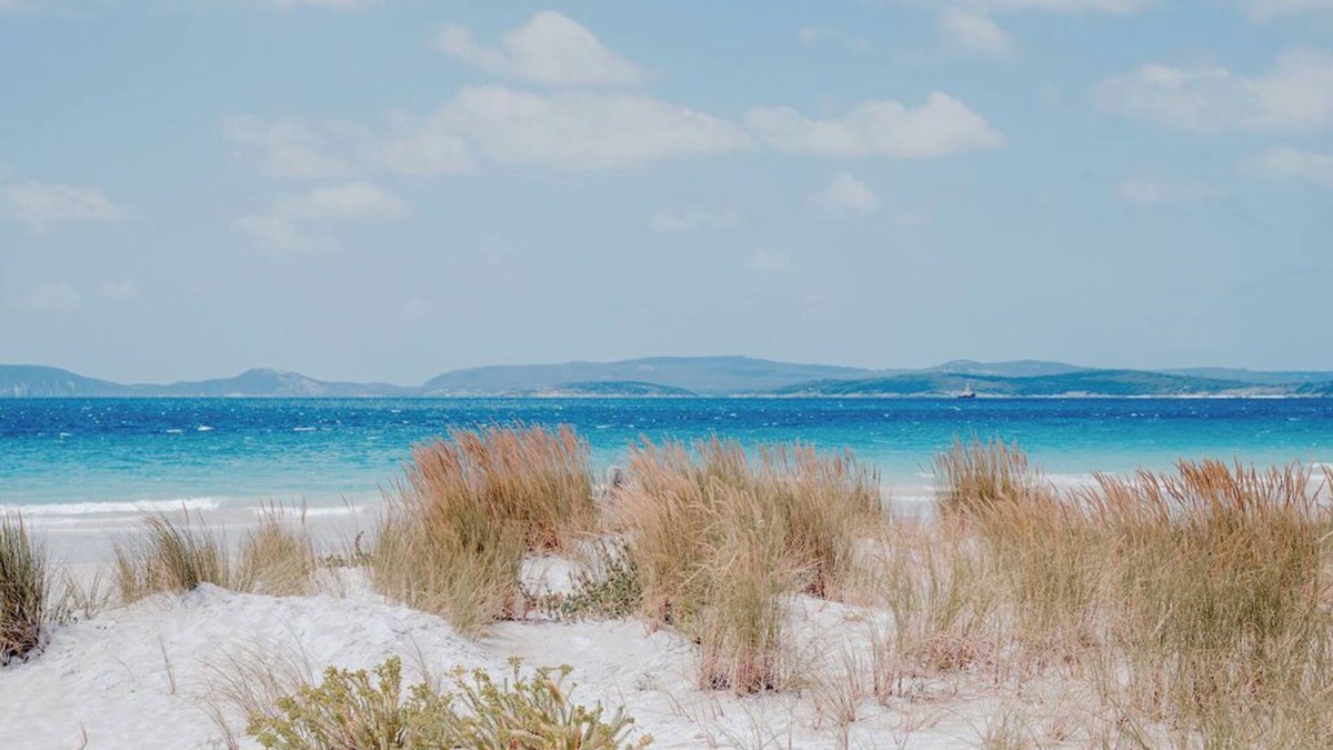 Collingwood Park Villa | beachside villa - just 5 mins walk to the Middleton Bay beach