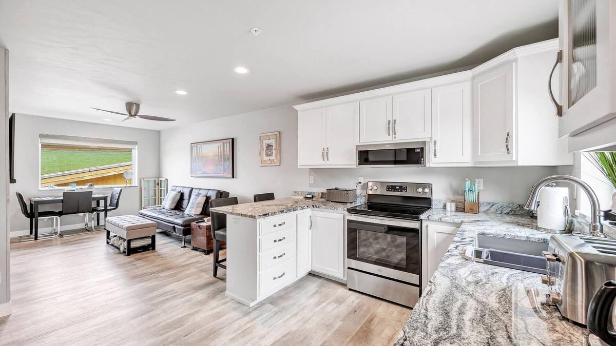 Sister Bay Condo | Beachview Condo No 3