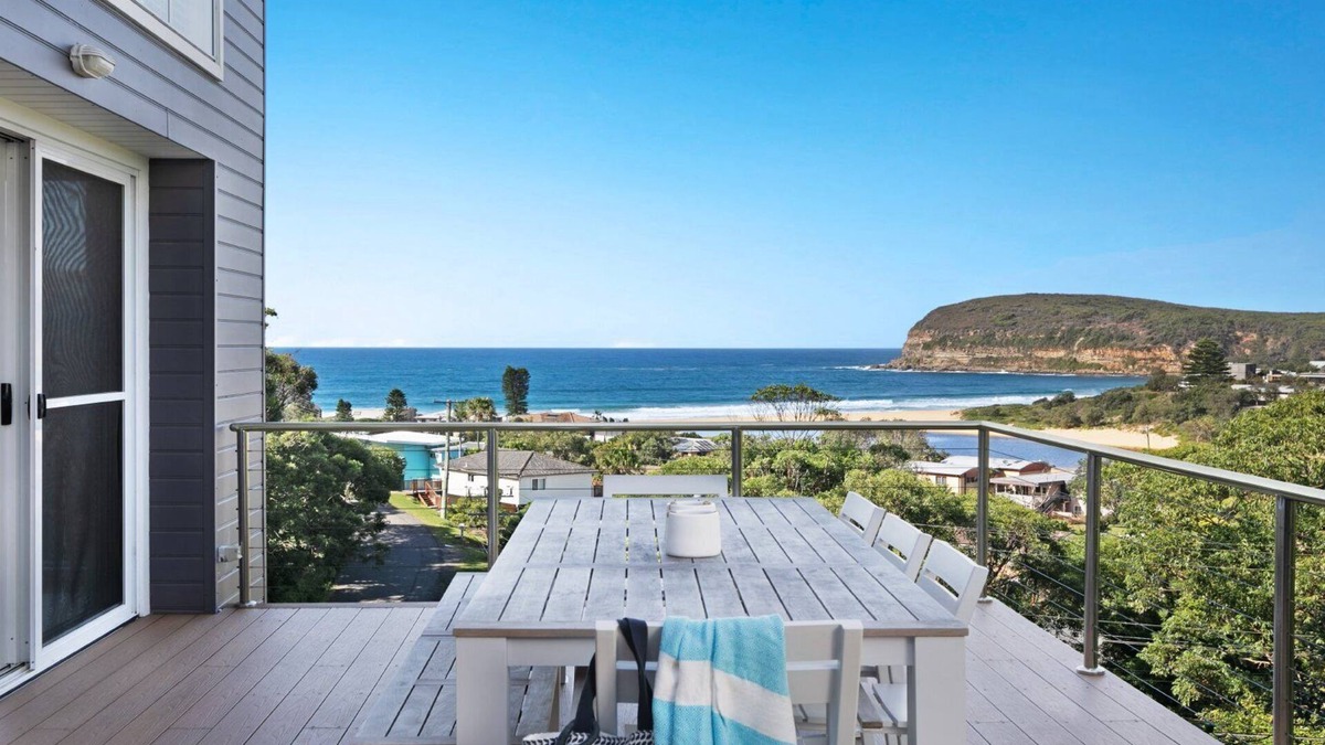 Copacabana House | BEACHVIEW SPECTACULAR | Amazing views, fireplace, close to the beach | Accom Holidays