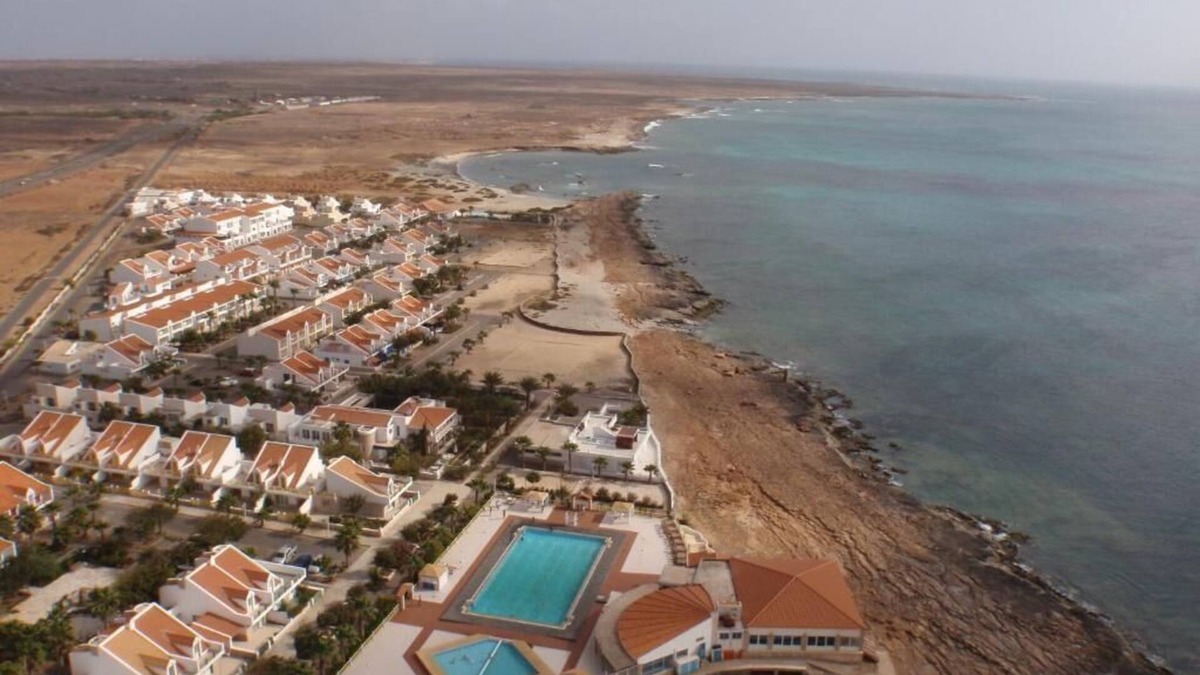 Beirona House | Beachvilla - 1st sea row - with 150 sqm - sea view - quiet location - air conditioning