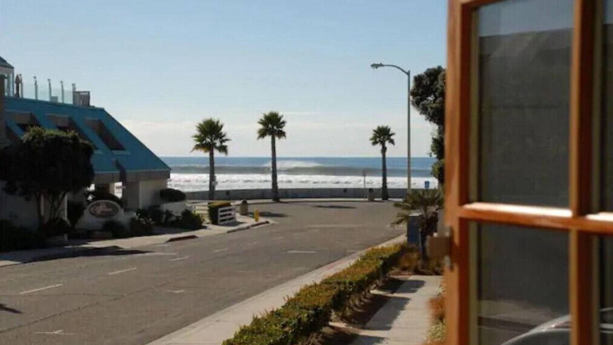 Downtown Cottage | Beachwalk-boogie boards, beach chairs , all here!
